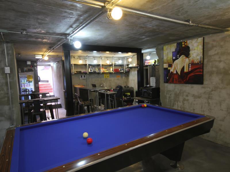 Time Travelers Party Hostel In Hongdae Seoul Exterior photo